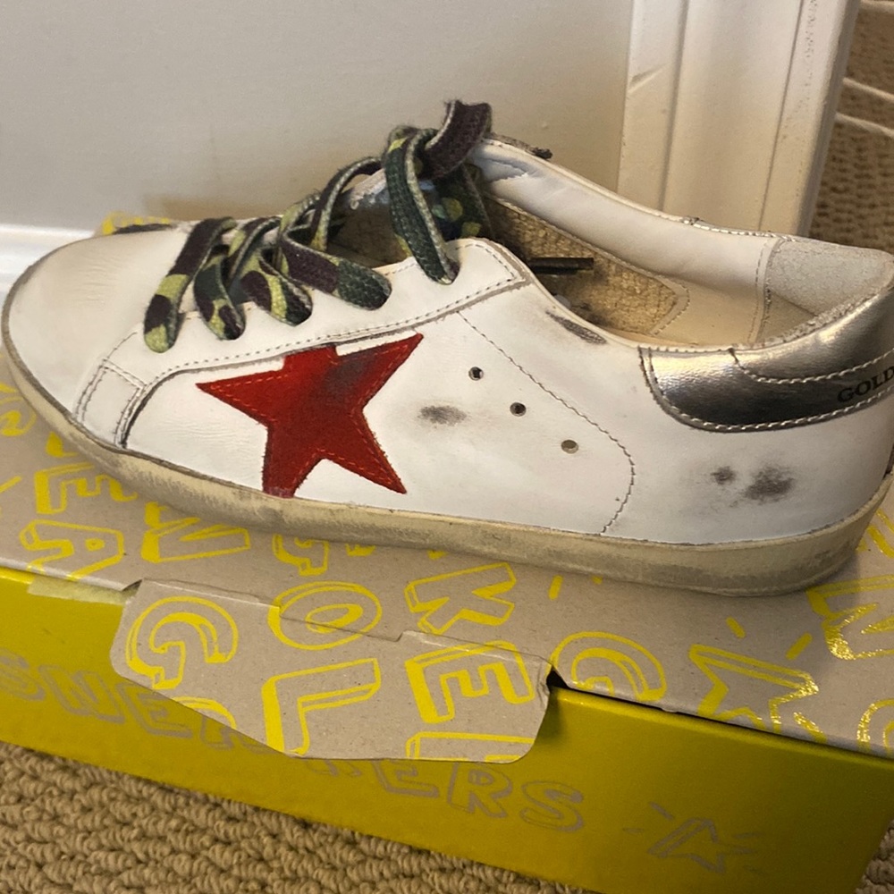 Golden goose kids sneaker brand new in box size 33